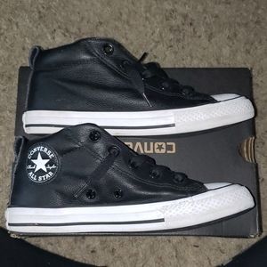 Blk Converse